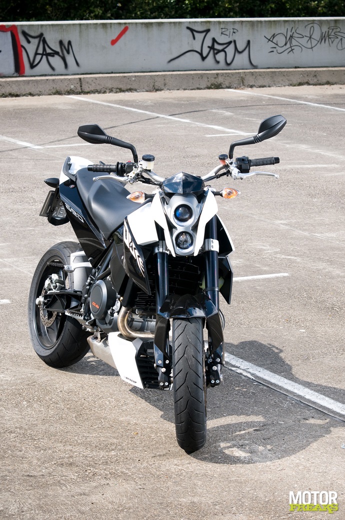 KTM_Duke_690_DSC4853.jpg