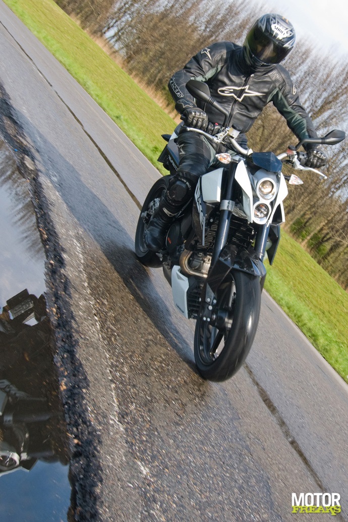 KTM_Duke_690_DSC5232.jpg