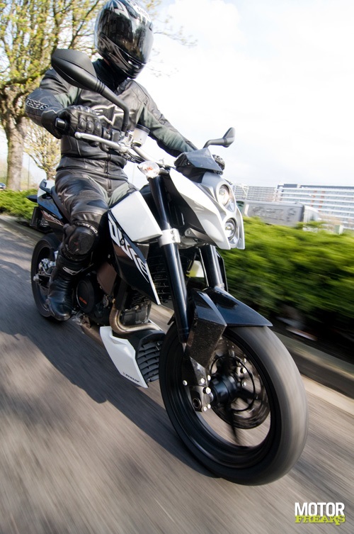 KTM_Duke_690_DSC5287.jpg
