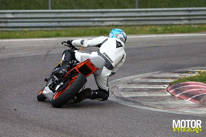 KTM 2014 RC390 cupracer