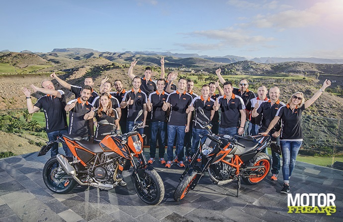 KTM 690 Duke Team