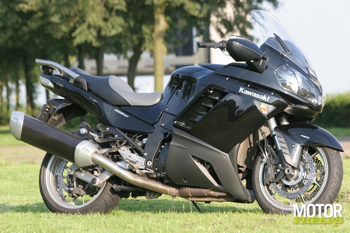 Kawasaki_GTR1400_061.jpg