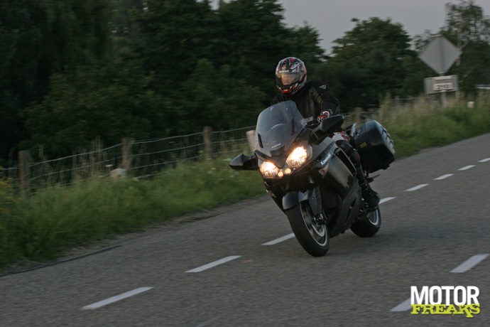 Kawasaki_GTR1400_150.jpg