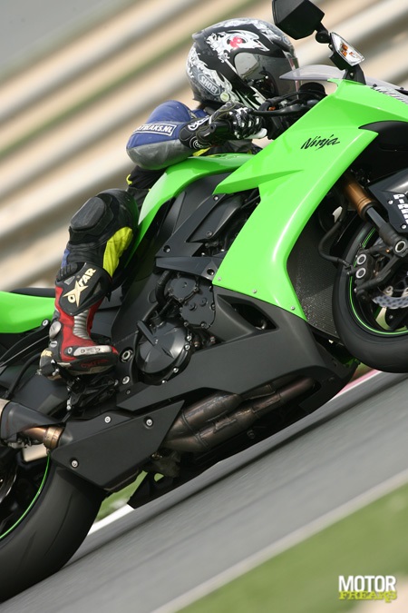 ZX-10R_actie_DR1_0900.jpg