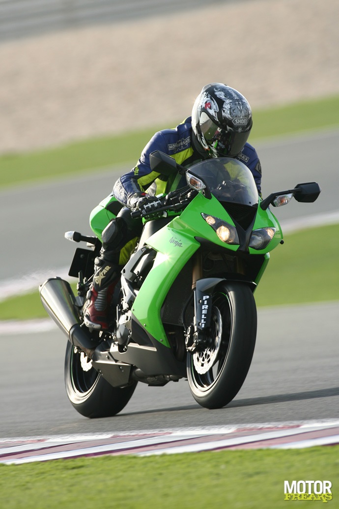 ZX-10R_actie_DR2_7105.jpg