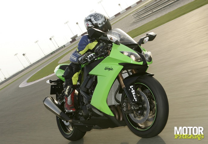 ZX-10R_actie_Z9M4407.jpg