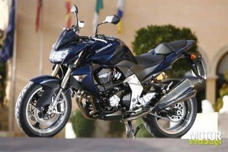 kawasaki_z1000_2_3.jpg