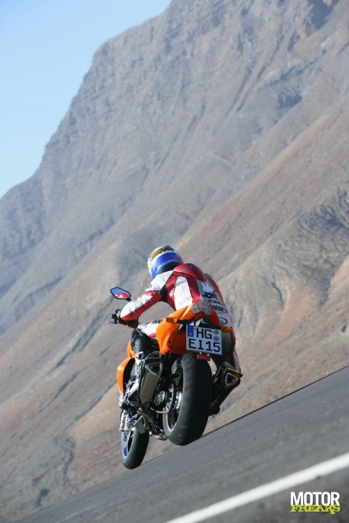 kawasaki_z1000_3_1.jpg