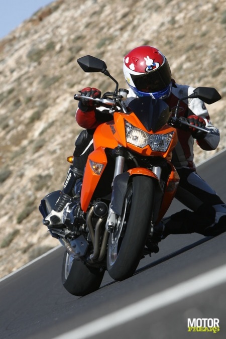kawasaki_z1000_4_1.jpg