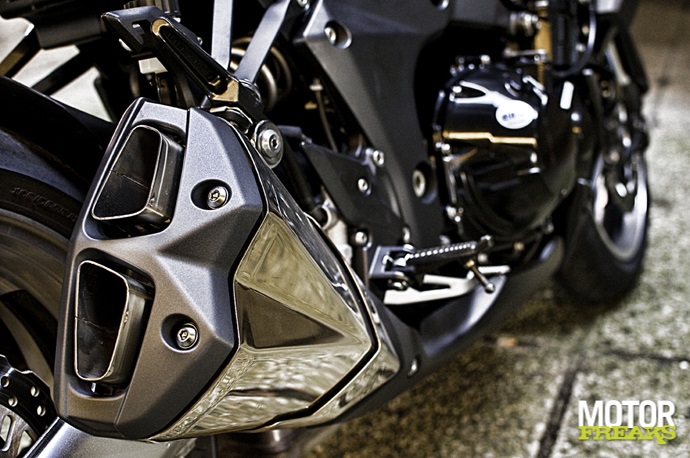 Z1000-09.jpg