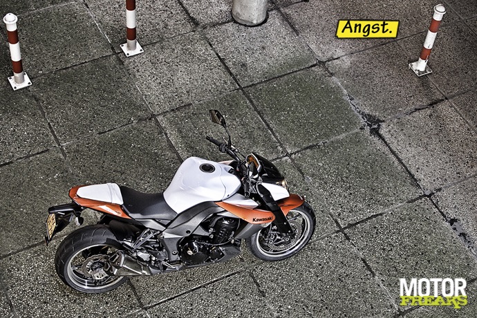 Z1000-10.jpg