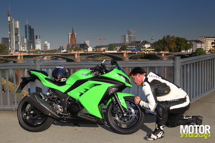 Kawasaki Ninja300 2013