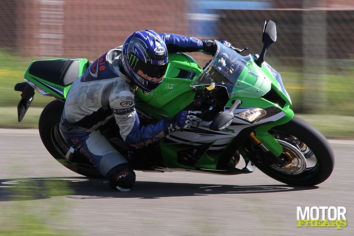 Kawasaki 2014 ZX-10R Ninja 30