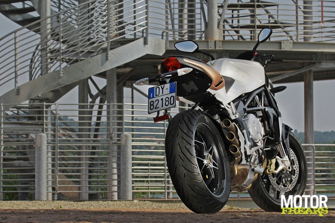 MV Agusta Brutale 675