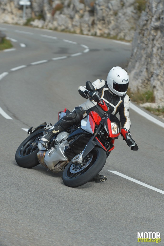 MV Agusta_Rivale 2013