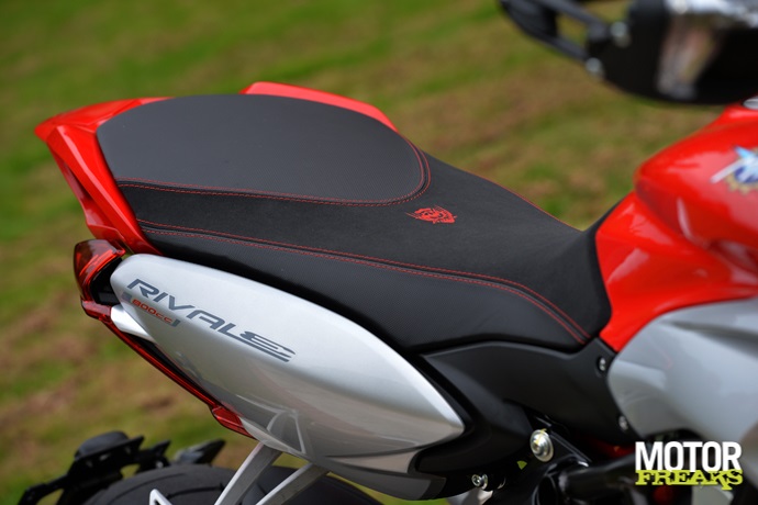 MV Agusta_Rivale 2013