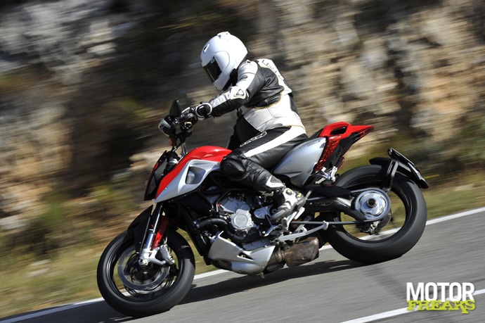 MV Agusta_Rivale 2013