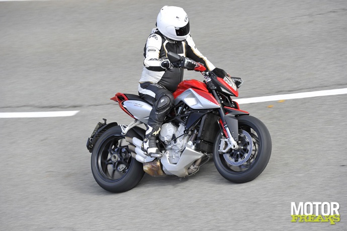 MV Agusta_Rivale 2013