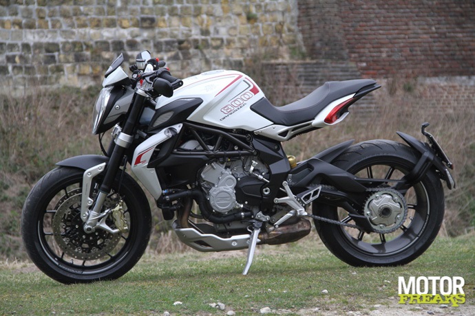 MV Agusta 2014 Brutale 800 Dragter