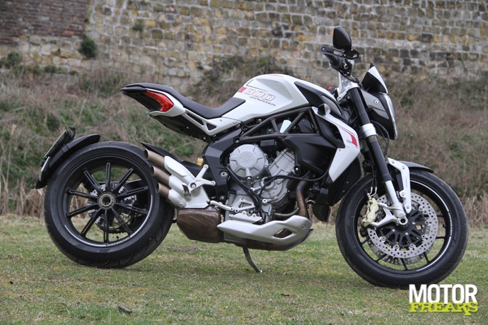 MV Agusta 2014 Brutale 800 Dragter