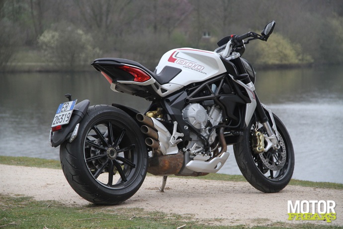 MV Agusta 2014 Brutale 800 Dragter