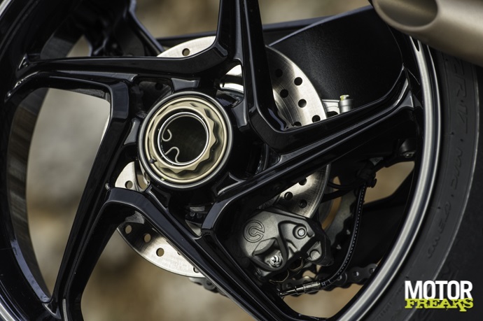 MV Agusta Brutale 800