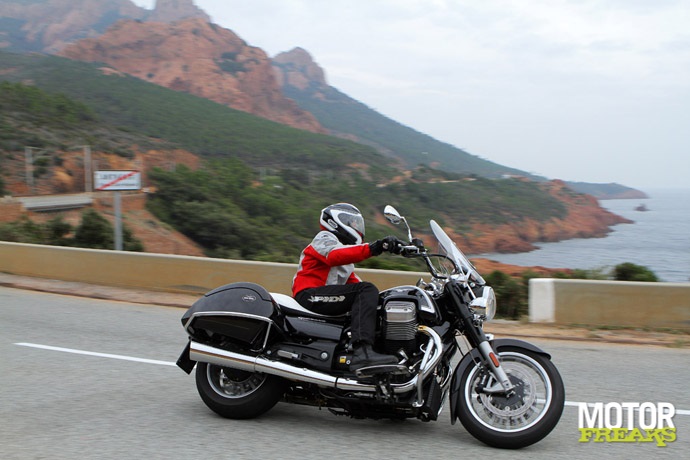 Moto Guzzi California 1400 Touring