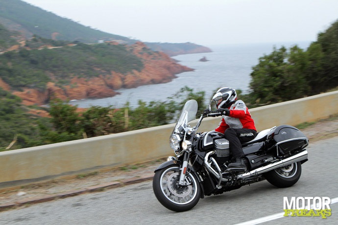 Moto Guzzi_California_1400_Touring_014