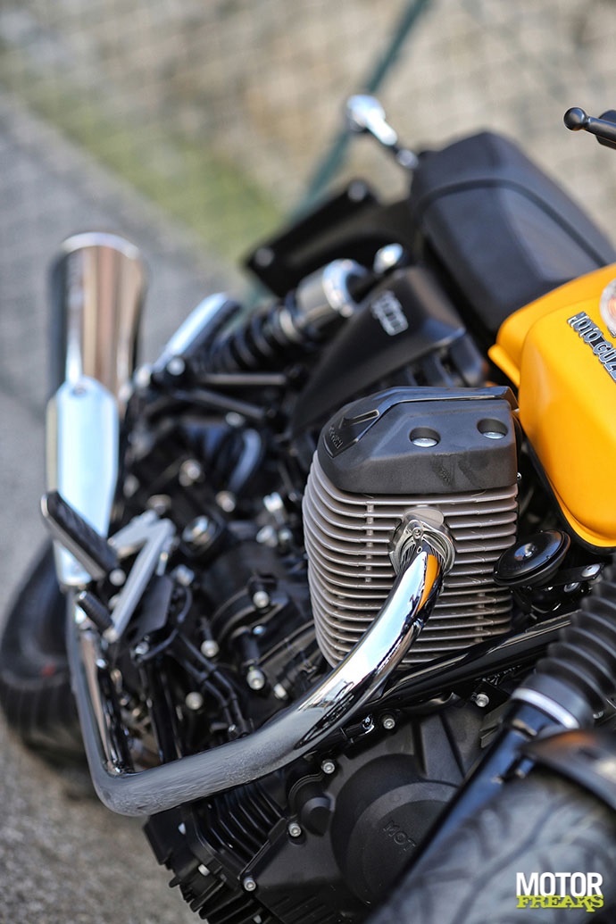 Moto Guzzi 2015 V7