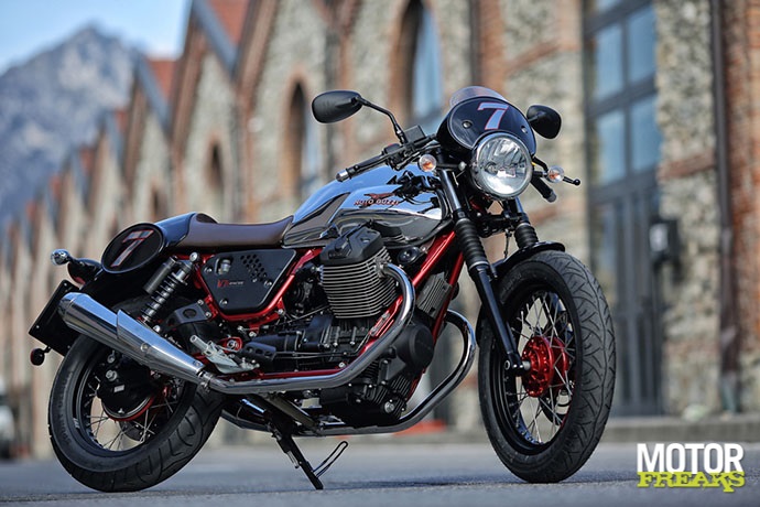 Moto Guzzi 2015 V7