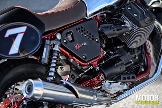 Moto Guzzi 2015 V7