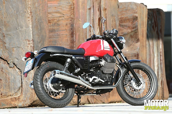 Moto Guzzi 2015 V7