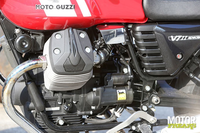 Moto Guzzi 2015 V7