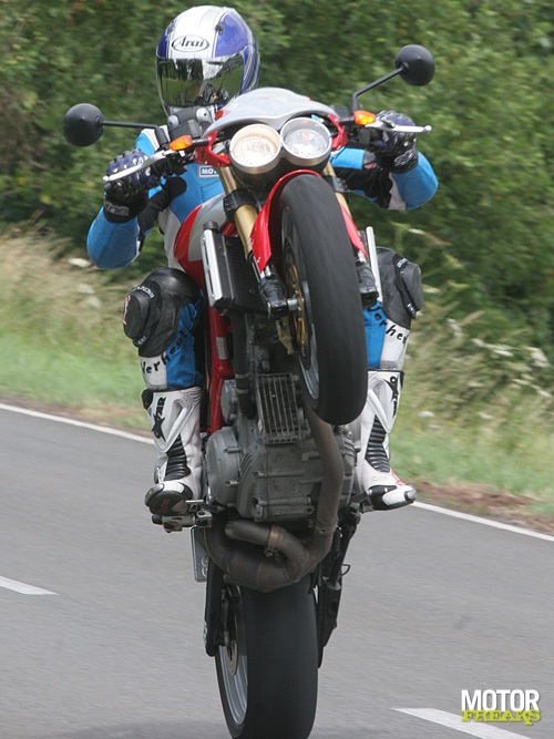 Moto_Morini_Carsaro1200_1_3.jpg