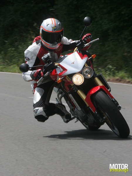 Moto_Morini_Carsaro1200_2_2.jpg