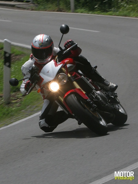 Moto_Morini_Carsaro1200_4_2.jpg