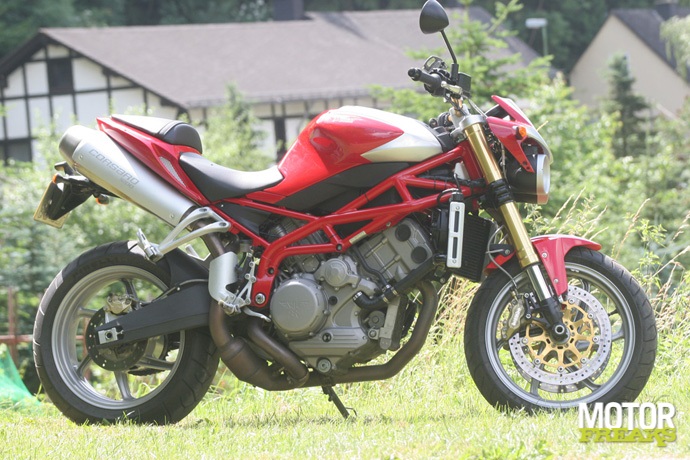 Moto_Morini_Carsaro1200_7_2.jpg