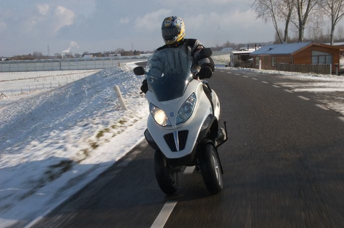 Piaggio MP3 Hybrid