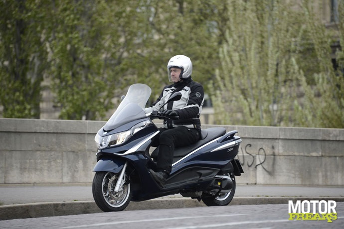 Piaggio X10