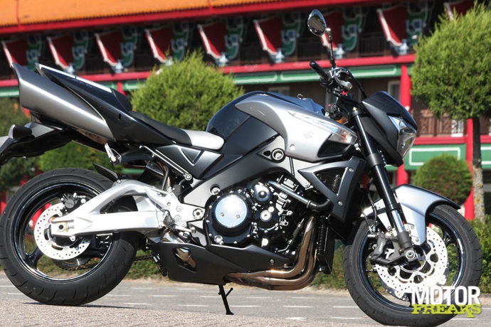 Suzuki_B-King_IMG_9775.jpg