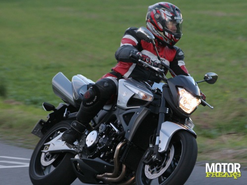 Suzuki_B-King_IMG_9841.jpg