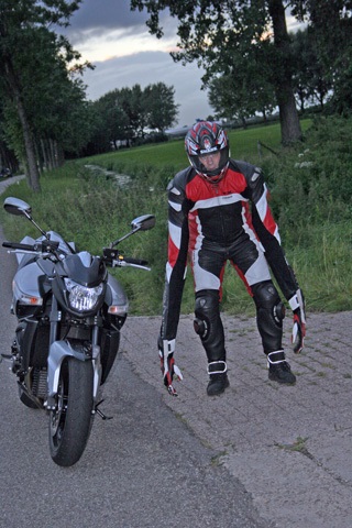 Suzuki_B-king_IMG_9928C.jpg