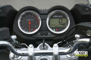 suzuki_bandit650_1250_2-5.jpg