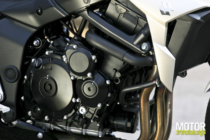 Suzuki GSR750 2011