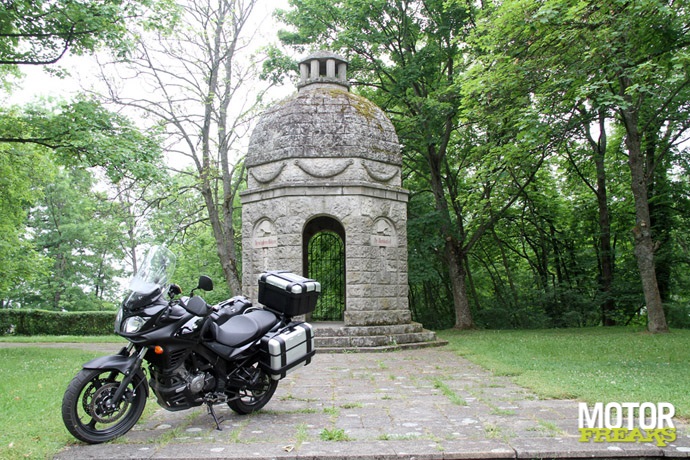 Suzuki 2012 V-Strom Black Rhino