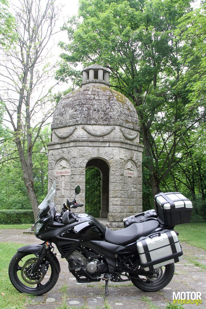 Suzuki 2012 V-Strom Black Rhino