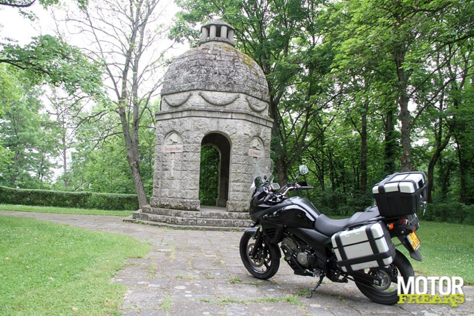 Suzuki 2012 V-Strom Black Rhino