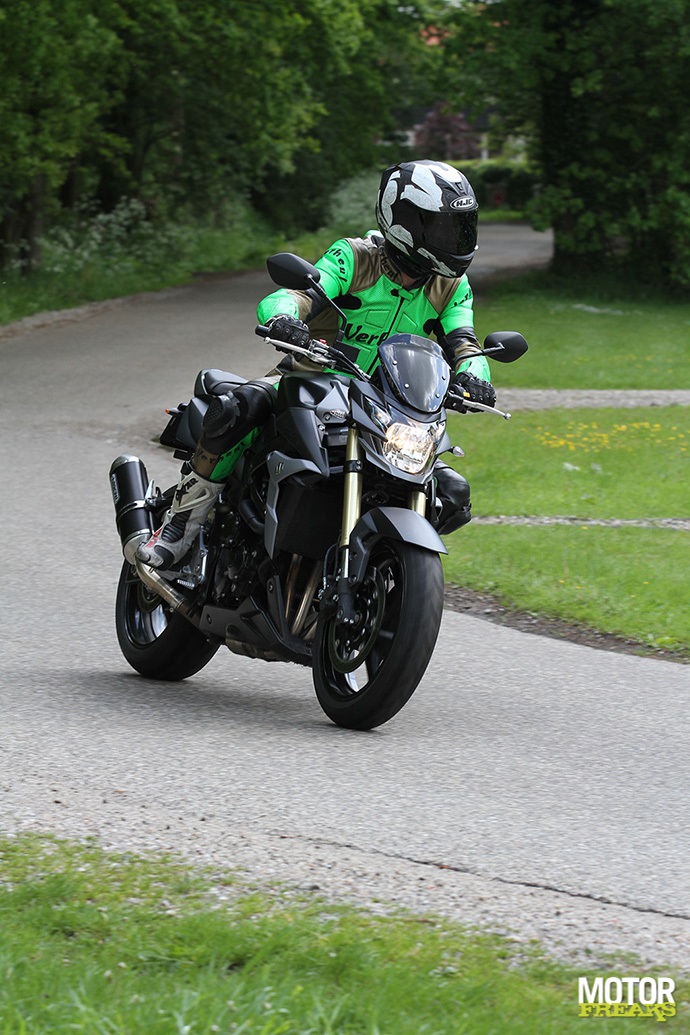 Suzuki GSR750