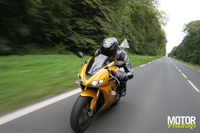 Triumph_Daytona675_IMG_0937.jpg