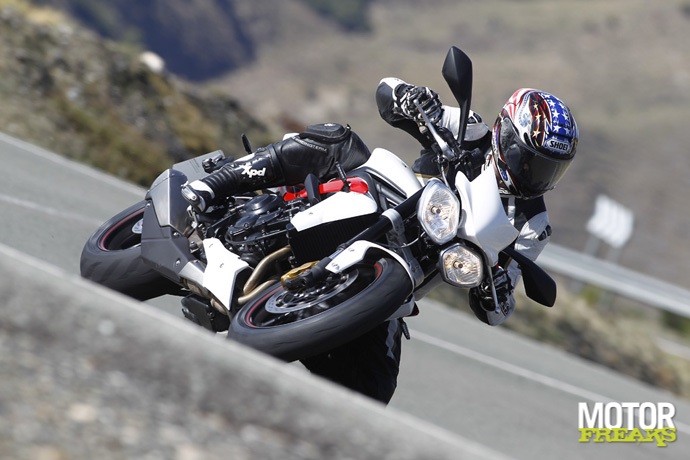 Triumph Street_Triple_R_2013_1235647